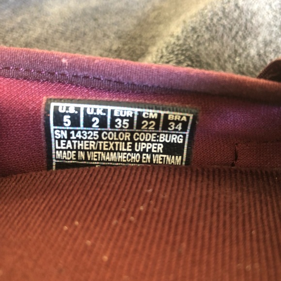 Sketchers Shoes - Picture 2 of 7